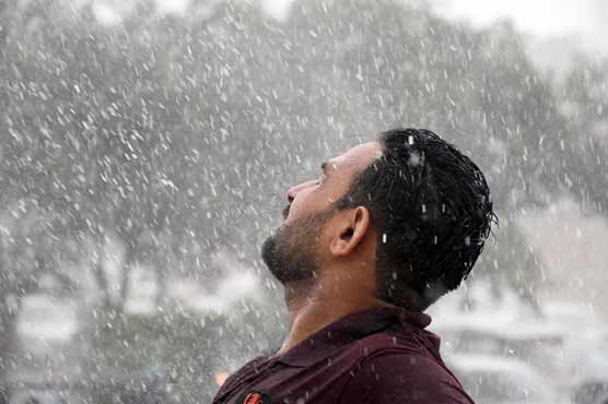 Chance of rain in different parts of country on Saturday