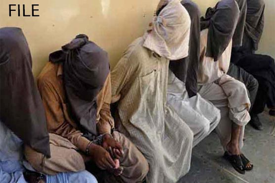 Police arrest 8 terrorists of banned outfit in Peshawar