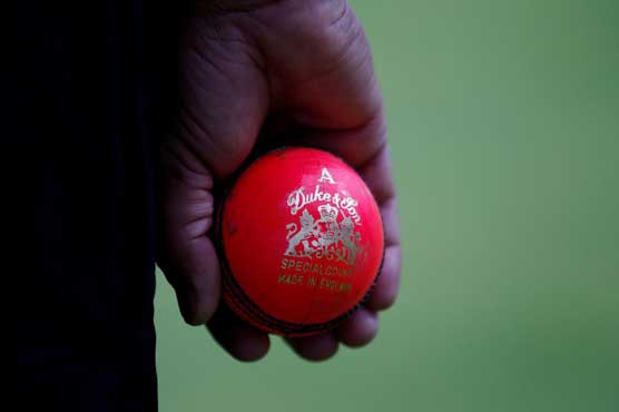 Tendulkar, Lee back using wax to shine ball
