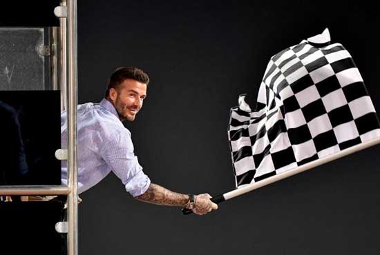 Formula One to sell squares on chequered flag for charity