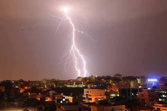 Lightning kills at least 107 in India monsoon