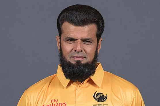 ICC elite penal Aleem Dar offers free food for labourers at his restaurant