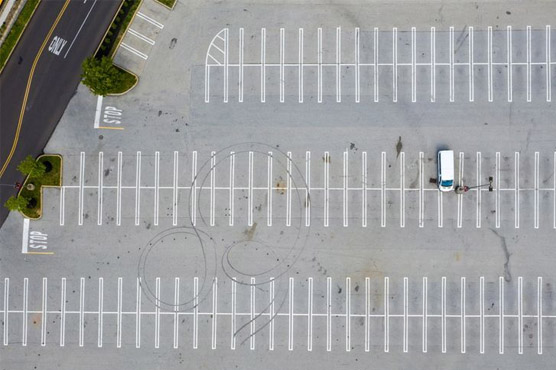 Smartphone data shows America's cautious comeback