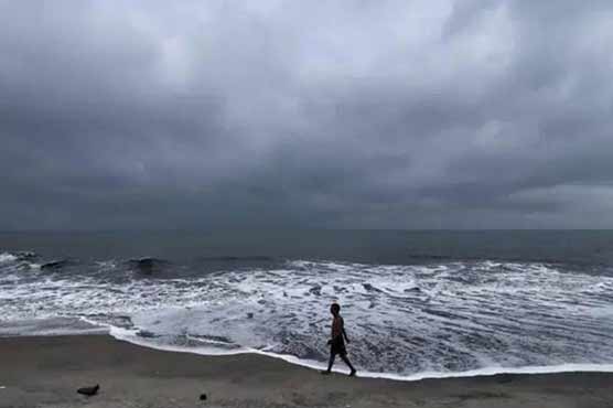 Two hurricanes expected in Arabian Sea at the same time