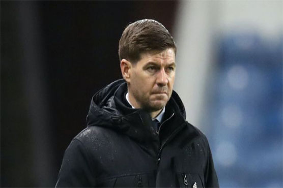 Gerrard leads Rangers' revival as Celtic crumble