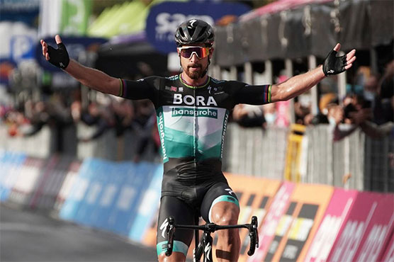 'Putting on a show:' Sagan lifts virus-hit Giro d'Italia