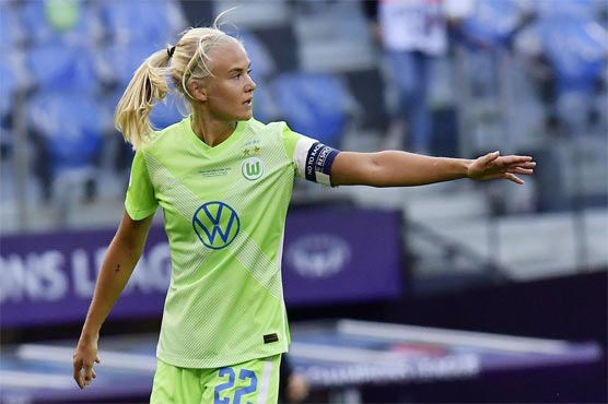 Striker Harder signs for WSL champions Chelsea