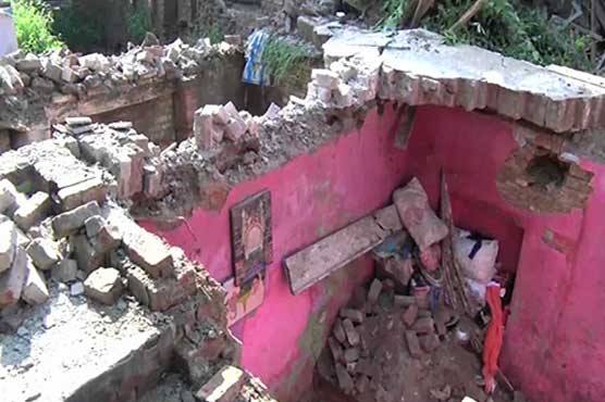 Roof collapse kills six in Lahore