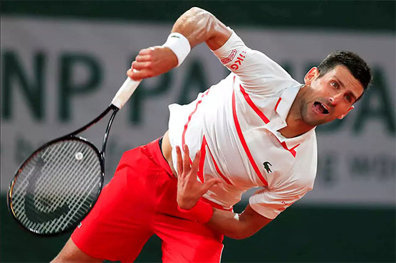 'Snake' Djokovic in control at Roland Garros as row sparks video replay call