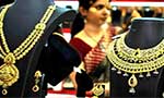 Gold prices decrease Rs 700 to Rs103,900 per tola 