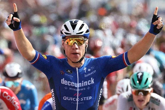 Jakobsen wins again as Eiking holds Vuelta lead