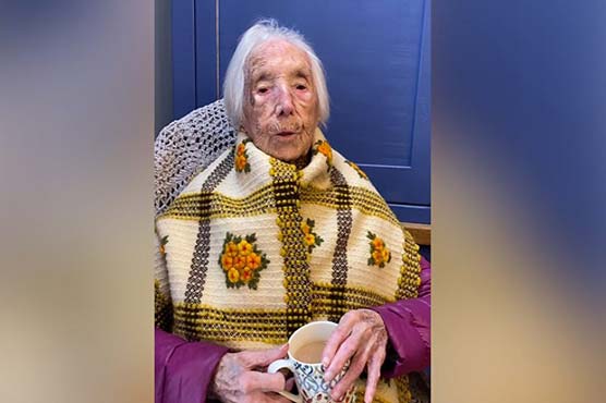 110 Year Old Woman Becomes Singing Sensation Weirdnews Dunya News