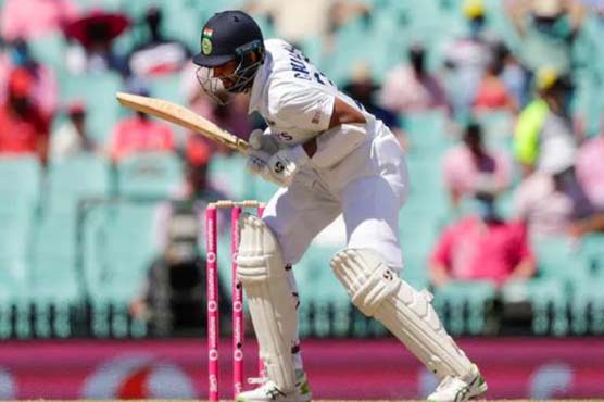 India battle to save Sydney Test marred by crowd abuse allegations
