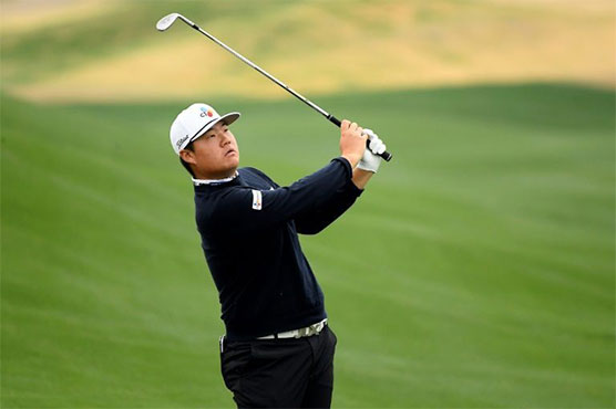 Im shoots 65 to seize PGA lead in California desert