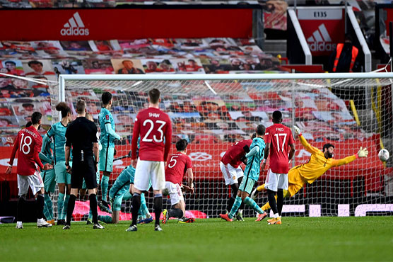 Fernandes gem knocks Liverpool out of FA Cup