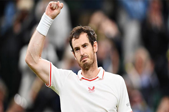 Battling Murray, flawless Djokovic slip into Wimbledon third round