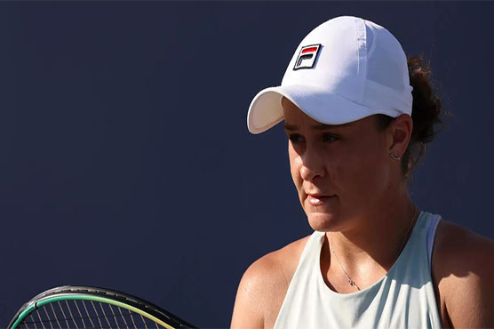 Top-ranked Barty saves match point in Miami win, Halep rallies