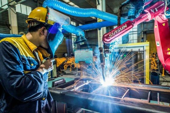 China factory activity nudges down on slower demand, services strong