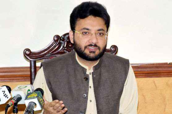 Pakistan's textile exports reach historic level of $6b: Farrukh