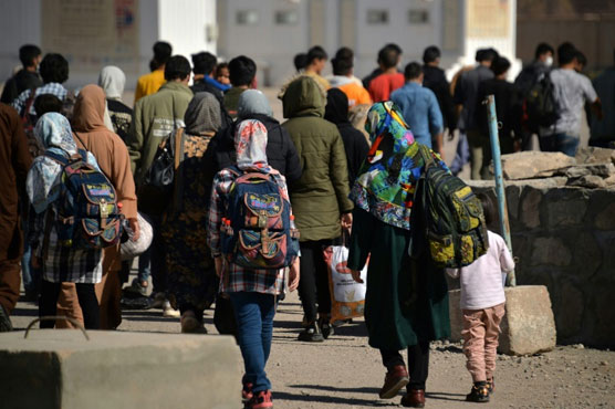 Thousands of Afghans deported from Iran to Taliban rule