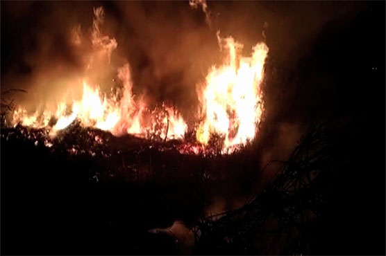 Blaze destroys two mud houses in Matiari
