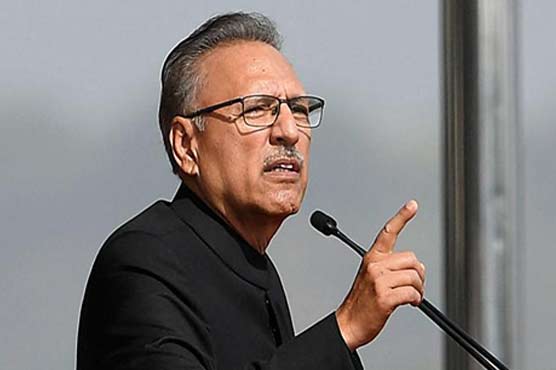 Politicians don't give importance to bureaucracy: President