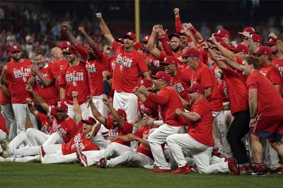 Red-hot Cardinals beat Brewers to book NL wild card spot