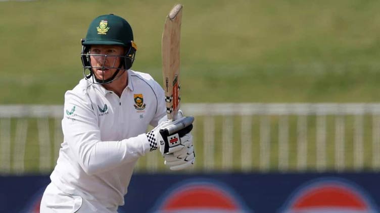 South Africa's Harmer shines with bat and ball against Bangladesh