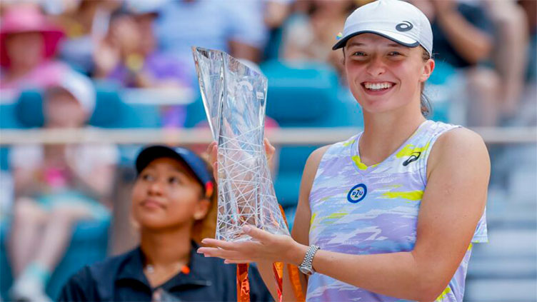 Swiatek beats Osaka to win Miami Open