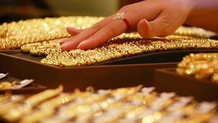 Gold prices increase by Rs 800 to Rs 132,000