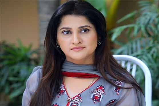 اداکارہ صاحبہ عید ٹیلی فلم "کانپیں ٹانگ رہی ہیں" میں کاسٹ