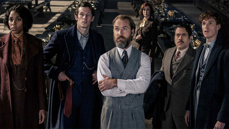 'Fantastic Beasts' tops N.America box office