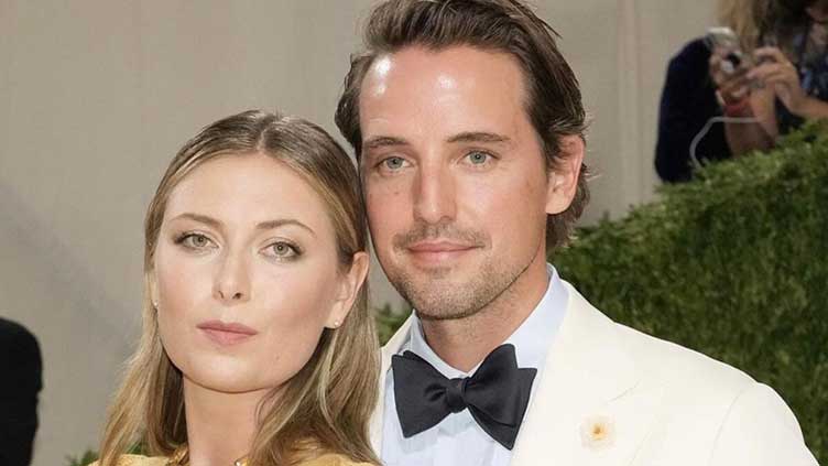 Former world number one Sharapova pregnant with first child