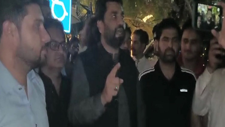 Qasim Suri registers case against PML-N activists' attack at hotel in Islamabad