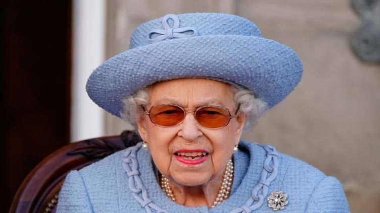 Police charge UK man over crossbow threat to Queen