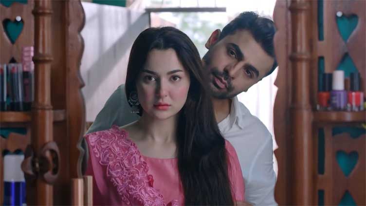Hania Aamir & Mere Humsafar trend on Twitter 