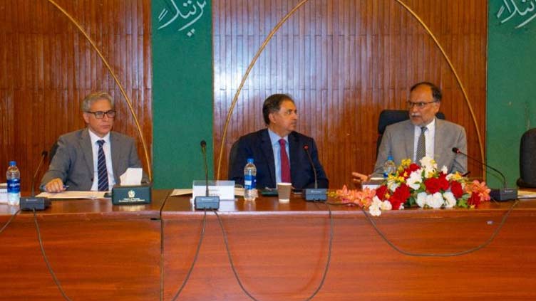 Ahsan reviews CPEC projects, preparation for upcoming JCC