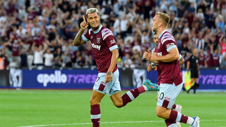 Scamacca opens West Ham account in Conference League win
