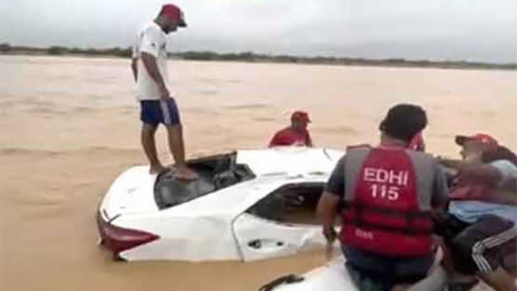 Rescue team recovers four bodies from Malir river 