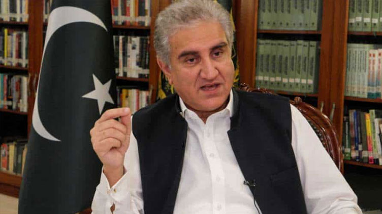 Masses will react if hurdles created in Imran's way, warns Qureshi