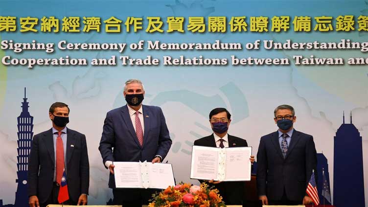  Taiwan touts 'democracy chips' in meeting with U.S. state governor