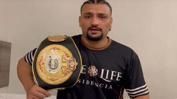 Taimur wants to become Tyson, Ali for Pakistan