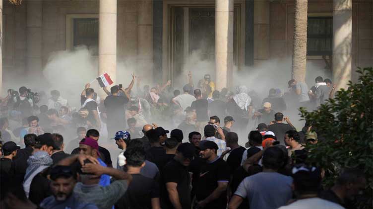  Iraqi cleric tells loyalists to leave streets after clashes