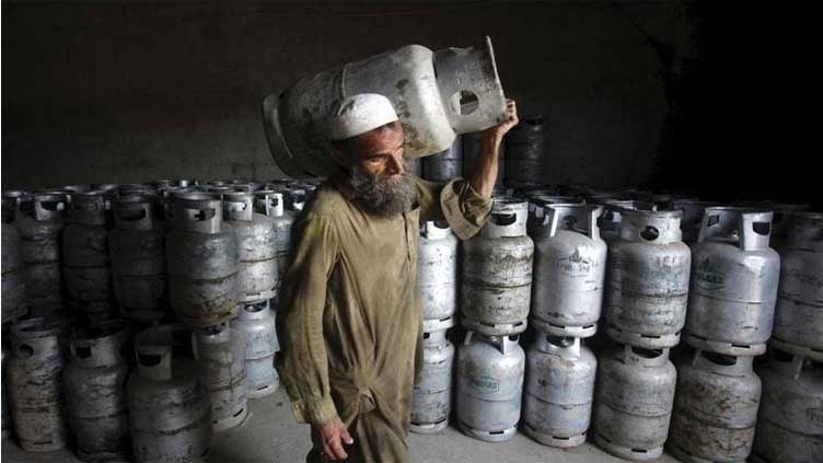  OGRA slashes LPG prices by Rs 6.36 per kg