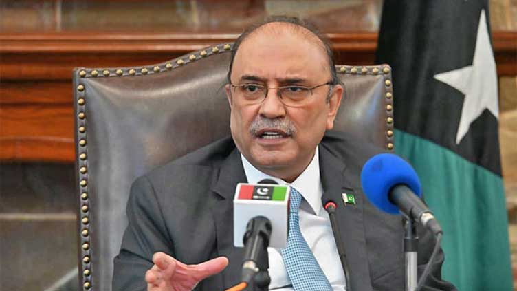 Imran can face disqualification, detention before elections, claims Zardari  