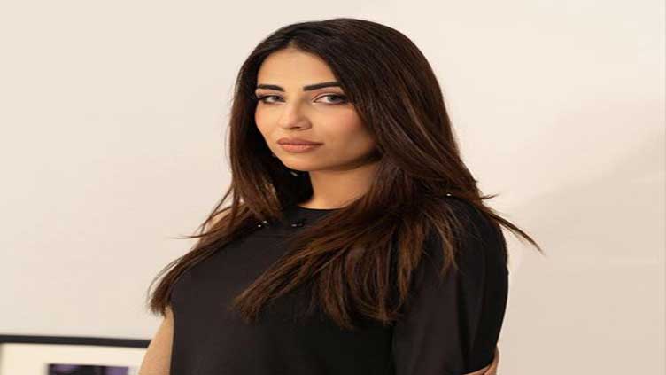 'Starlet' Ushna Shah speaks of magnificent structures in Dubai