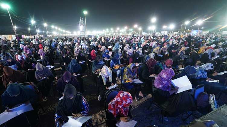 Thousands of girls appear as JI holds aptitude test in Karachi 