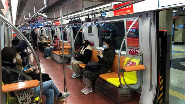  Beijing swings from anger over zero-COVID to coping with infections