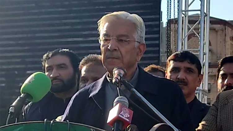  Govt striving to stabilize economy: Khawaja Asif