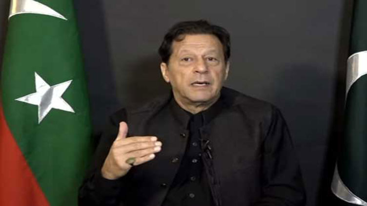 Investors lose faith in govt, claims Imran Khan
